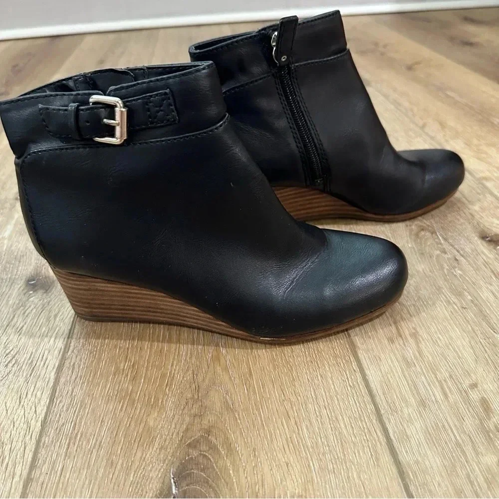 Dr. Scholl’s Daina Women’s Black Wedge Booties Memory Foam Cool Fit Size 6.5 GUC
